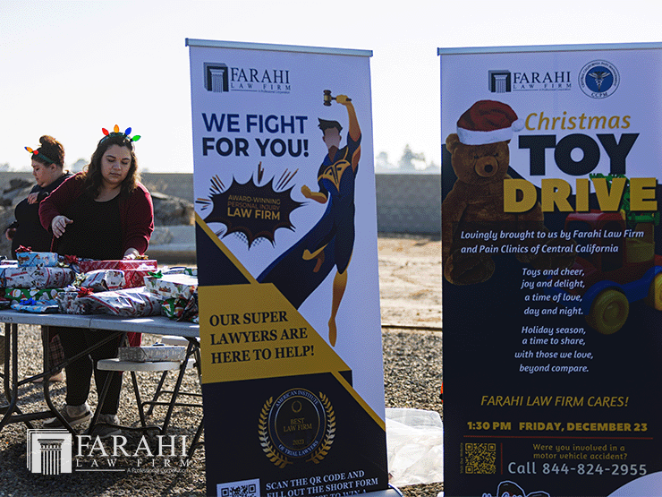 Campaña De Juguetes Farahi Law Firm (1)