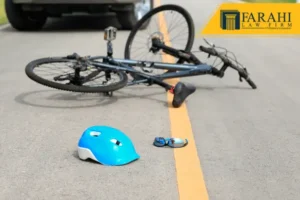 Accidente de bicicleta bajo el paso elevado de Alamo
